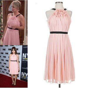 ASO ALEXIS BLEDEL PENNY HOFSTADTER KALEY CUOCO BIG BANG THEORY Wedding Dress